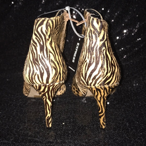 Express Animal Print Heeled Booties - Picture 3 of 4